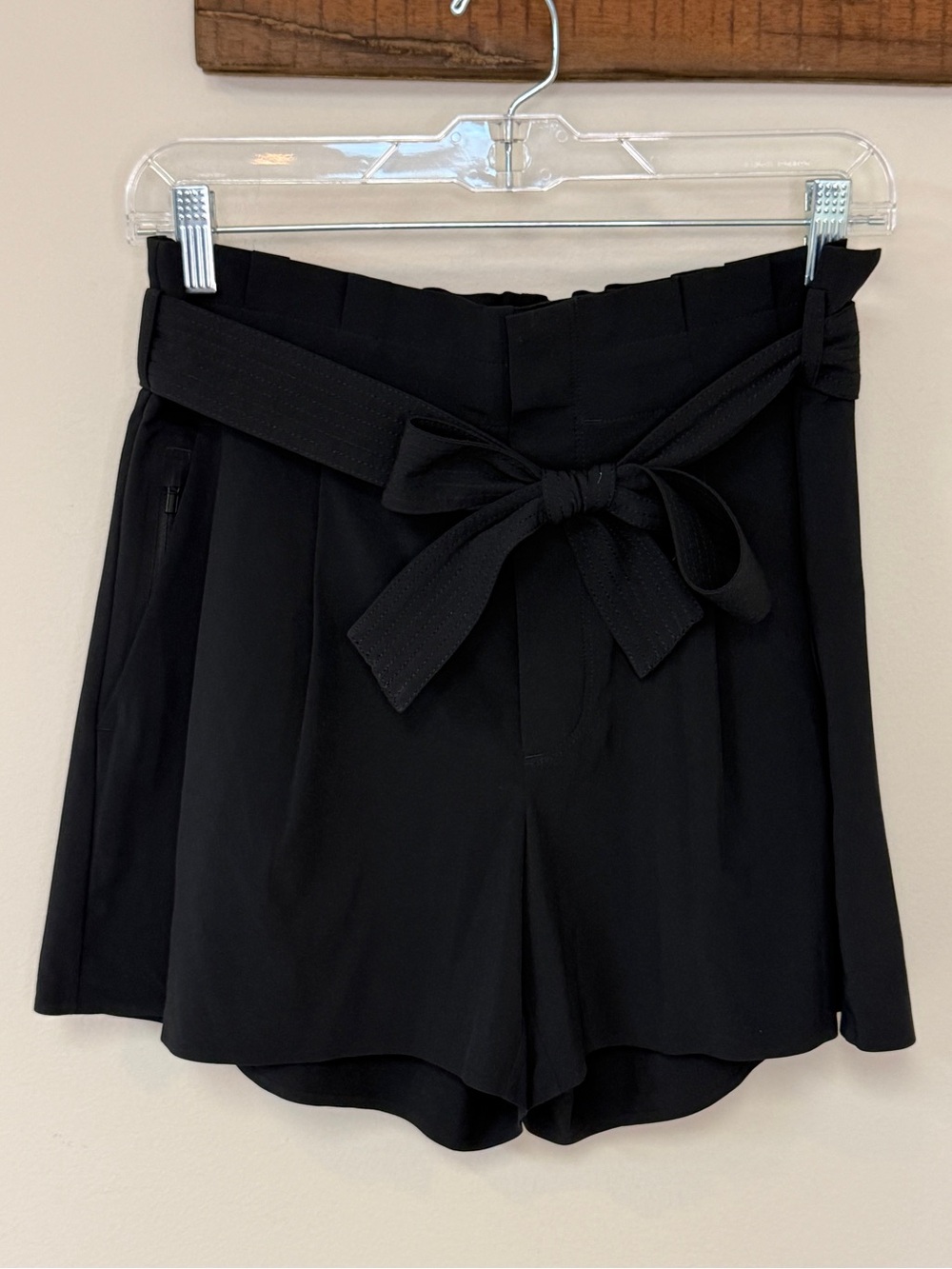 Athleta: Women's Black Skyline Short II, Tie Waist, Size 8